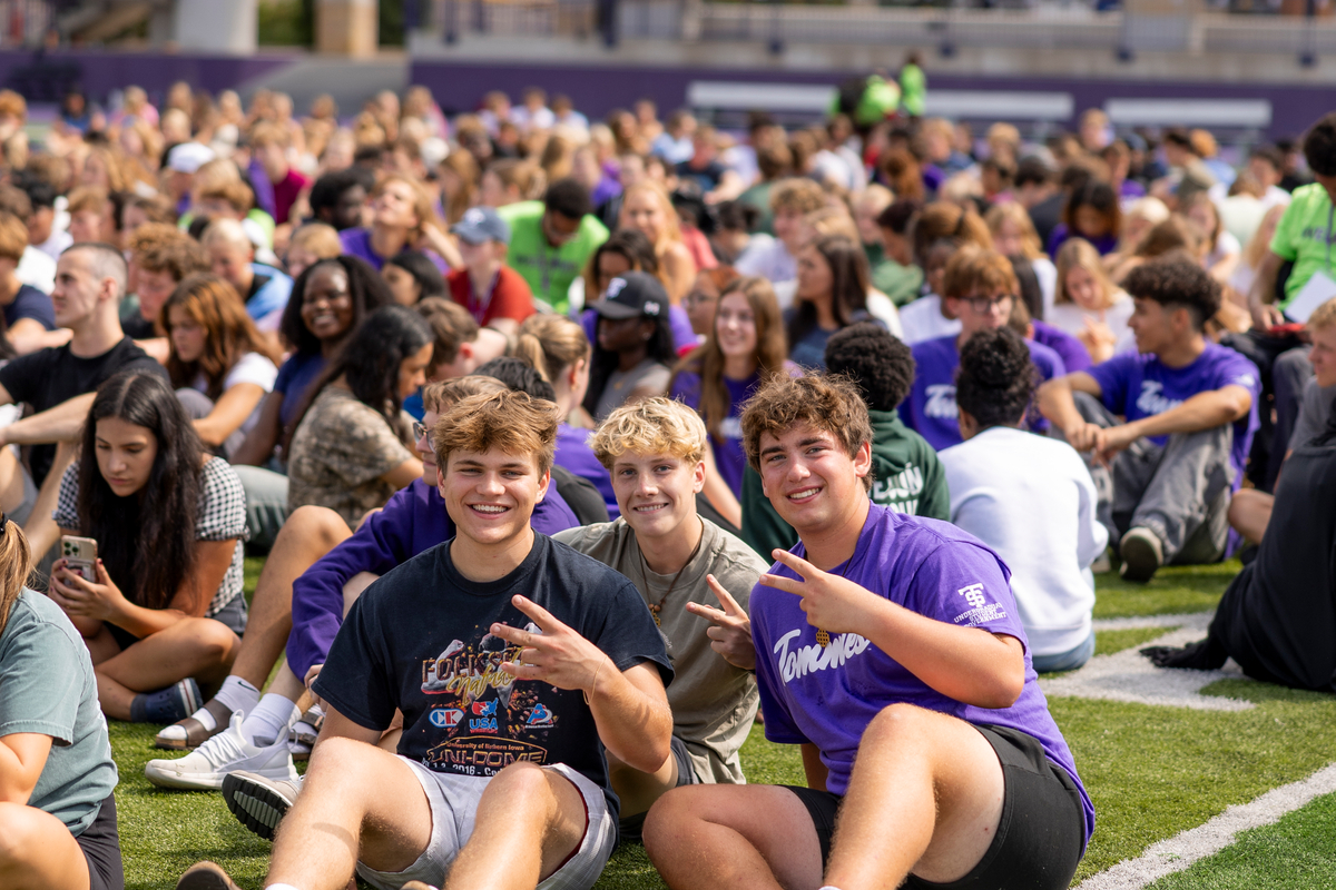 Welcome week students posing for image