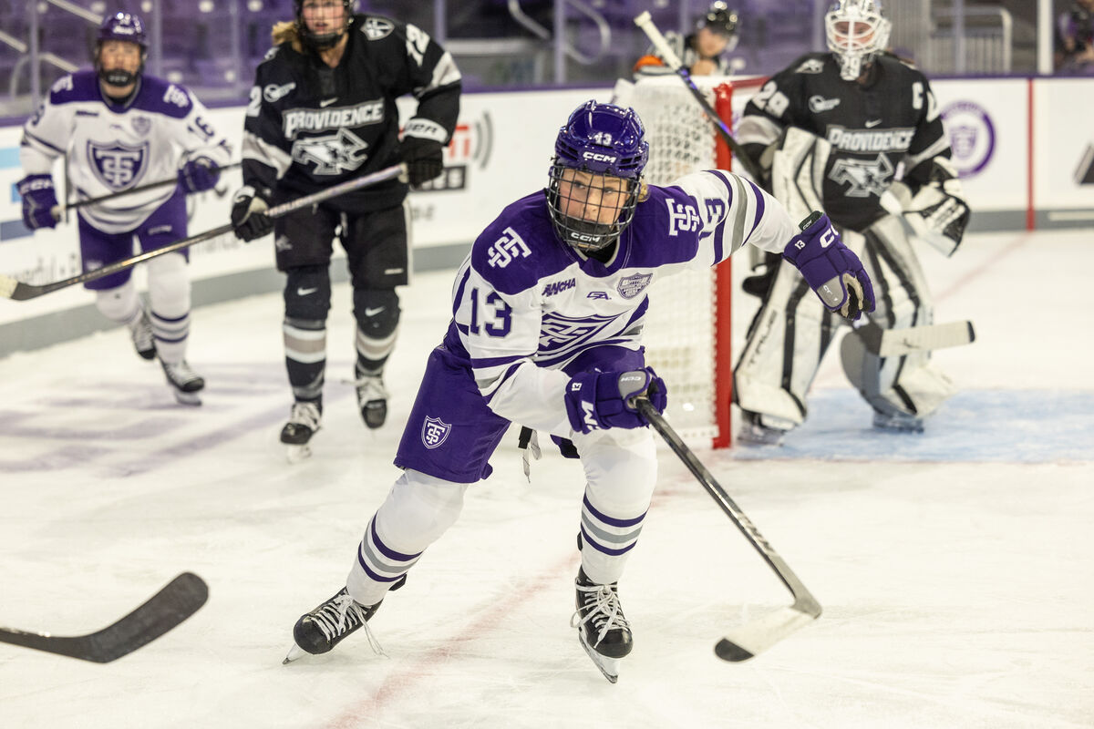 womens hockey player on skates