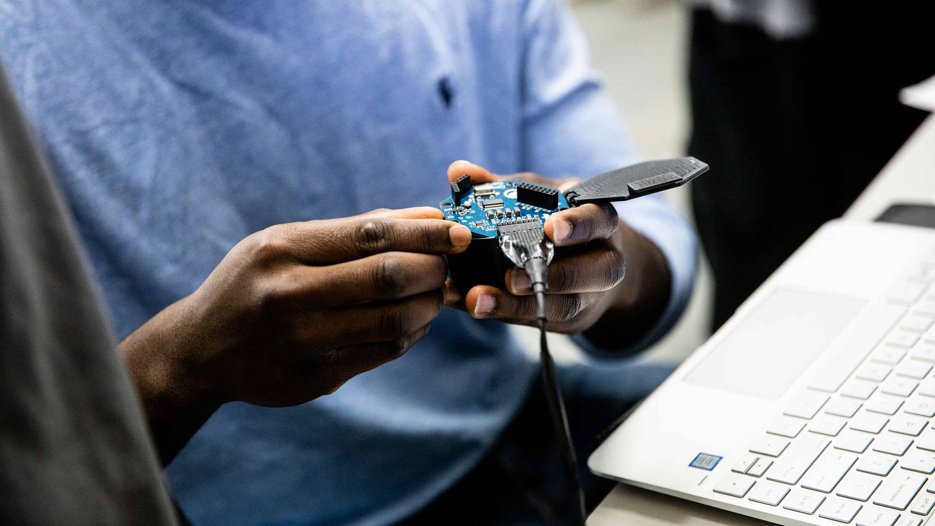  Engineering students work on their senior design projects.