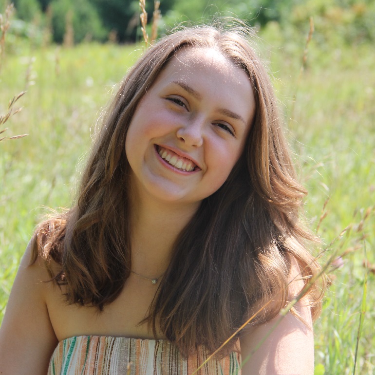 Headshot of Cienna Becker '24