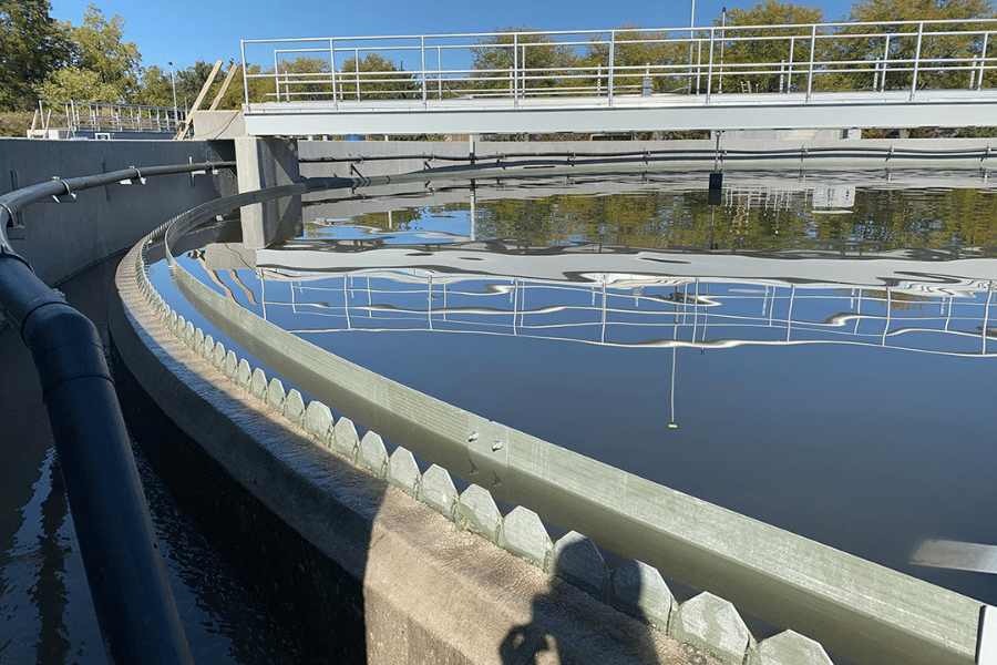concrete water holding tank