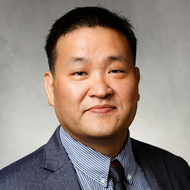 Jeong Ho You headshot.
