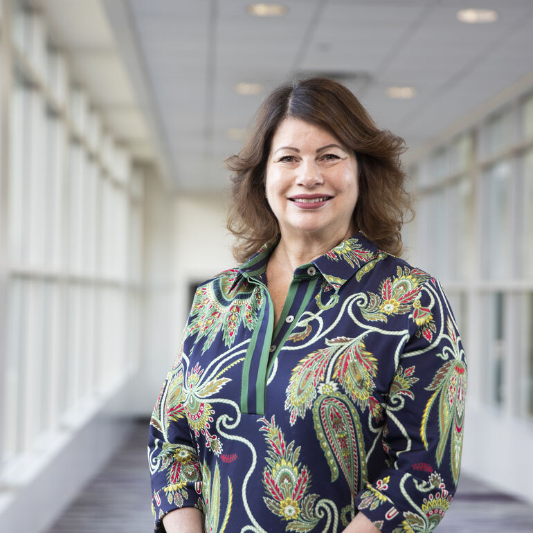 Profile Photo of Julie Jonas