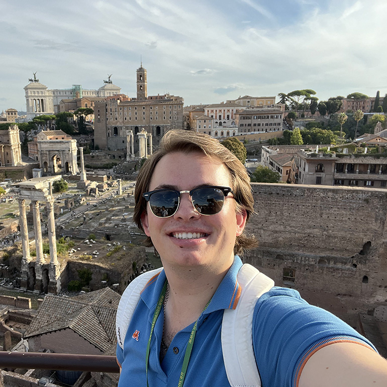 Daniel Grady headshot