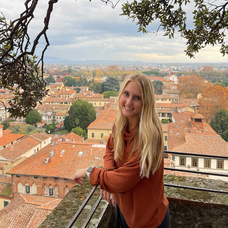 Gracelyn Riedel headshot
