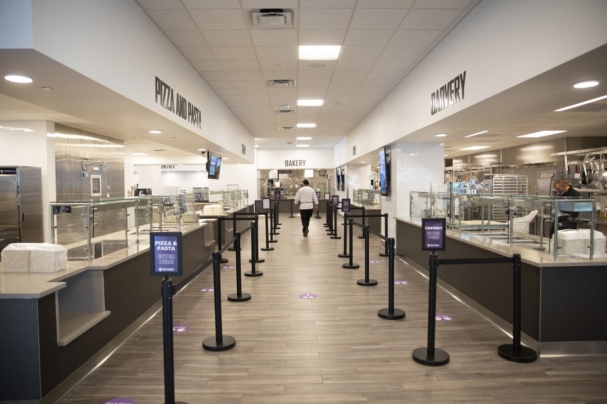 Food stations in the Northsider dining hall