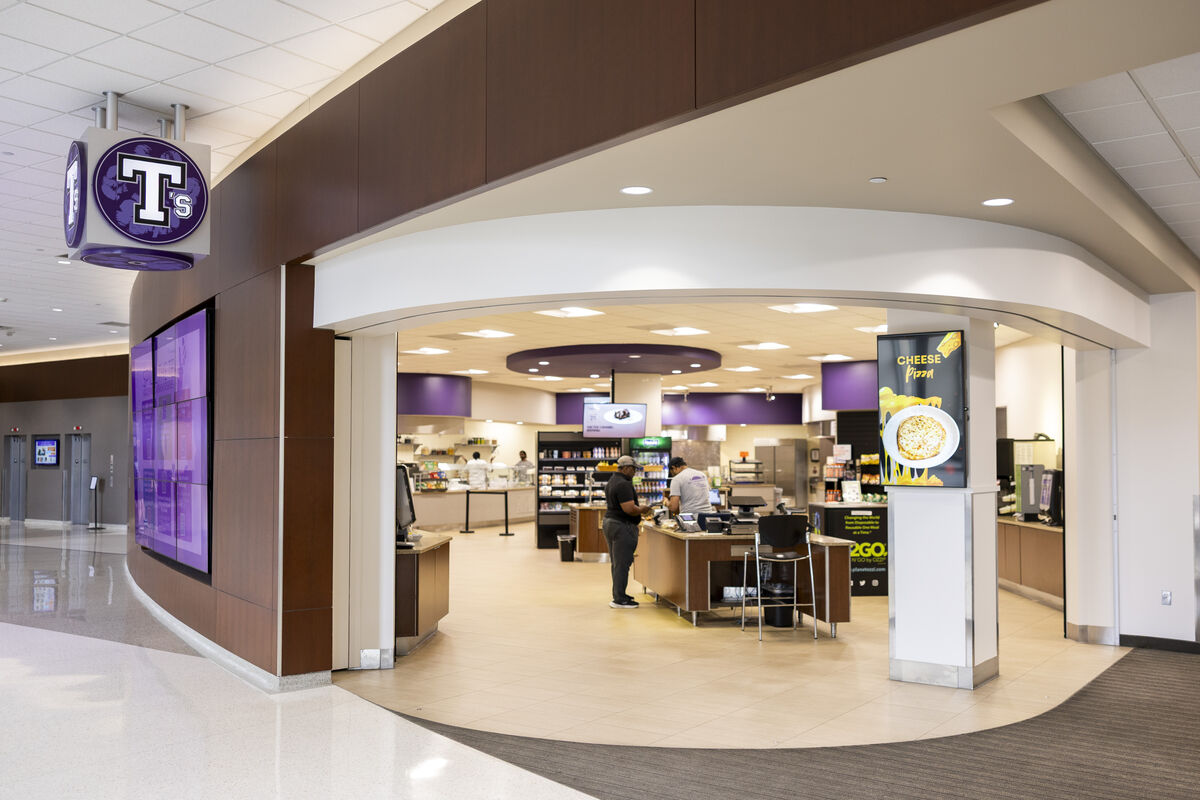 T's dining venue